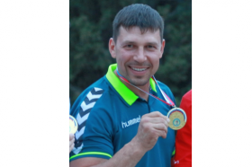 завоевал золотую медаль в гиревом спорте на XII Международных спортивных играх трудящихся в г.Варна (Болгария)