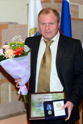 награжден почетной медалью «За экологическую безопасность» 