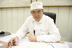 начальник смены № 1,которая была признана лучшей по итогам производственного соревнования среди сквозных смен в 2012 году