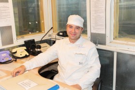 Занял 2-е место в номинации «Машинист-обходчик по турбинному оборудованию» в отраслевом конкурсе «Человек года Росатома-2013»